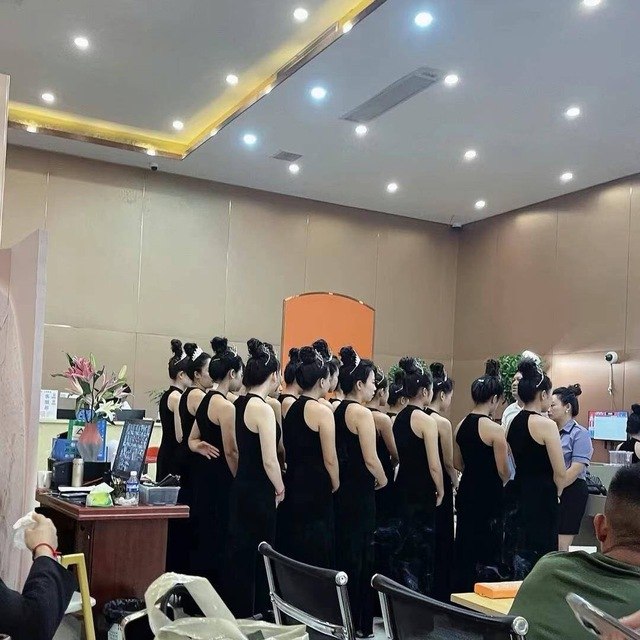 腾龙公司大酒店-行政套房